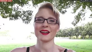 Une étudiante lèche la chatte d'une fille mature après video films porno avoir flirté avec une milf