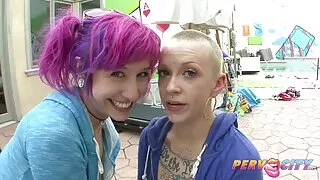 Streamer Hentai chevauche la bite de video xxx pornographique son fan principal