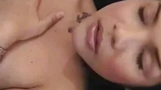 Maman site de vidéo porno aimante de cul obtient le pénis d'un mec poilu
